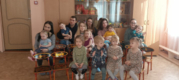 Совместный досуг родителей и детей "В театр с мамой" Совместный досуг родителей и детей "В театр с мамой".